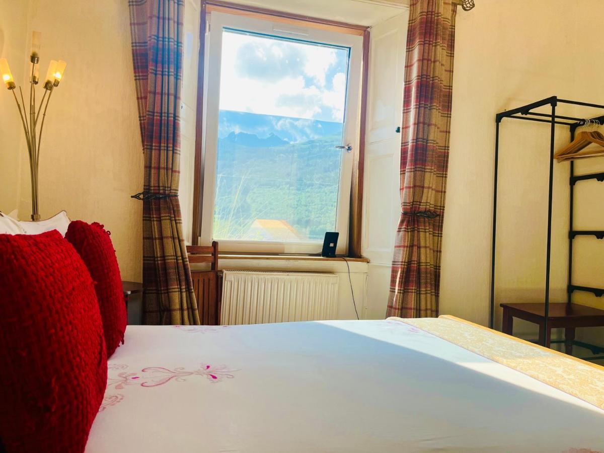 Rowantreebank Bed And Breakfast Арочар Екстериор снимка